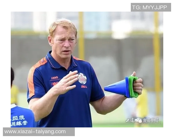 阿尔克马尔总监霍伊贝尔茨确认赛季结束后将正式离任